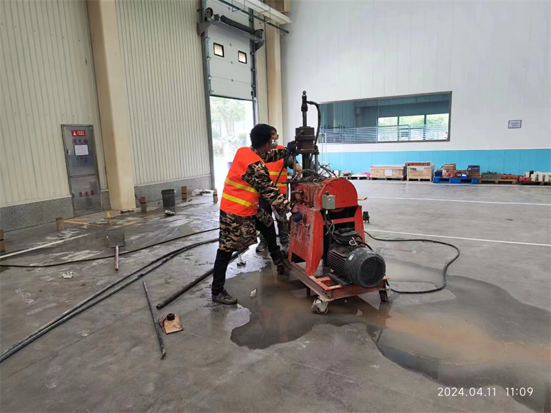 柯坪厂房地面下沉塌陷注浆加固施工